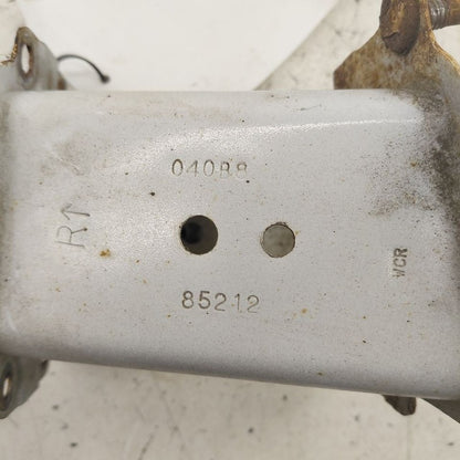 Nissan Versa Note Bumper Mount Bracket Right Passenger Side Rear  2019