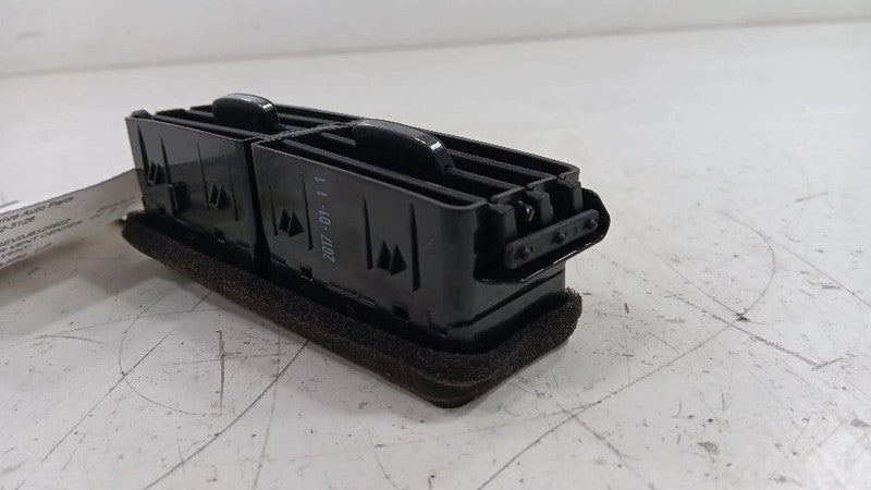 Chevrolet Equinox Dash Air Vent Center Middle 2018 2019