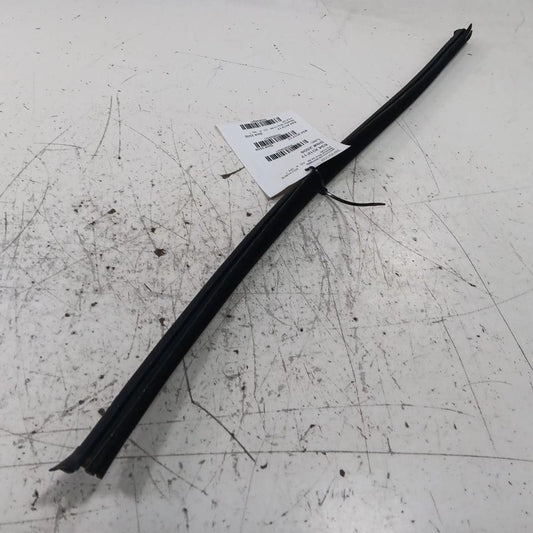 Kia Forte Right Front Weather Strip Interior  2015 2016 2017 2018 OEM