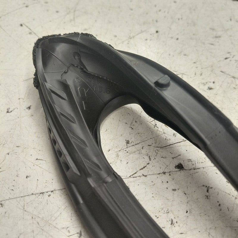Toyota Prius Door Glass Window Seal Rubber Right Passenger Front  2022