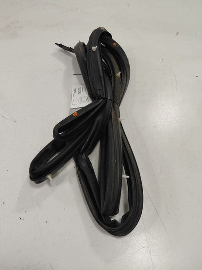 Kia Soul On Door Seal Rubber Left Driver Rear Back  2017 2018 2019 OEM