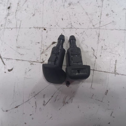 Hyundai Elantra Windshield Wiper Washer Fluid Hood Sprayer Nozzles  2017 2018 20