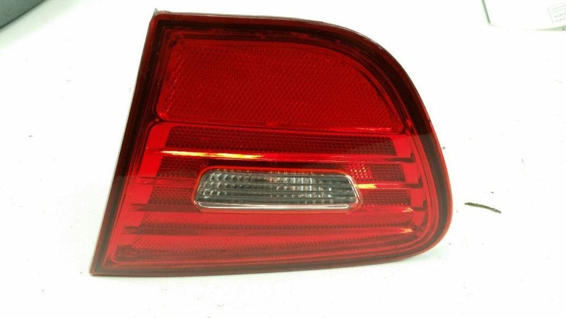 924042H000 Passenger Right Rear Tail Light  Sedan Lid Mounted 07-10 Hyundai Elantra