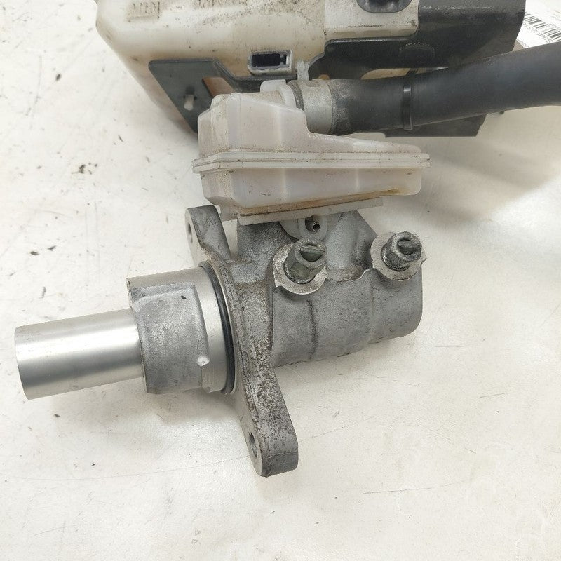 Brake Master Cylinder Fits 15-24 Nissan Murano