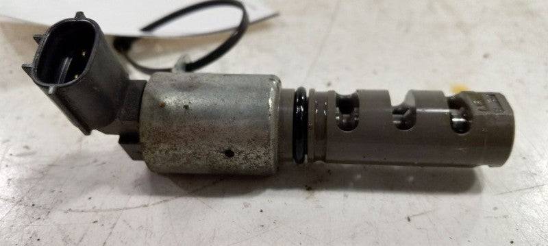 Toyota Corolla Variable Timing Gear Oil Control Valve Solenoid Cylinde