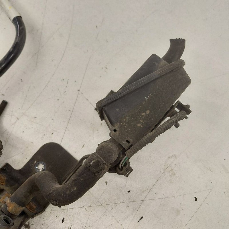 Hyundai Veloster Fuel Vapor Canister Charcoal Evaporator Can 2017 2016