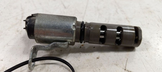 Toyota Corolla Variable Timing Gear Oil Control Valve Solenoid Cylinde
