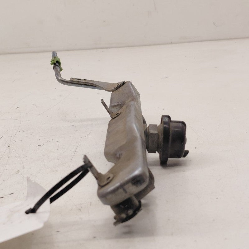 Honda Clarity Fuel Rail Injection Injector Mount Bar  2018 2019 2020