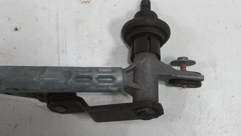 Windshield Wiper Transmission Linkage Fits 11-15 VOLT 517305 OEM