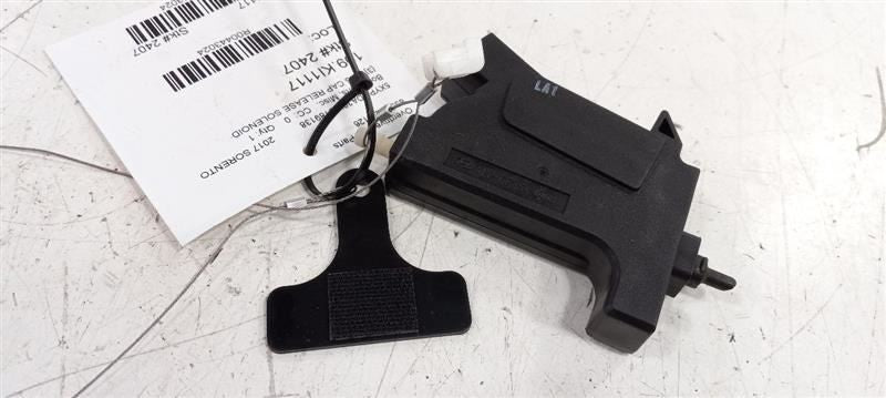 Kia Sorento Fuel Filler Door Release Opener 2016 2017 2018 OEM