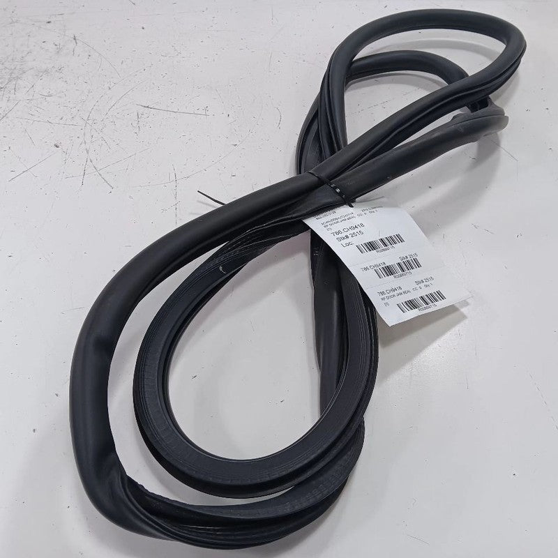 Jeep Compass On Body Door Jamb Seal Front Right Passenger 2017 2018 2019 2020