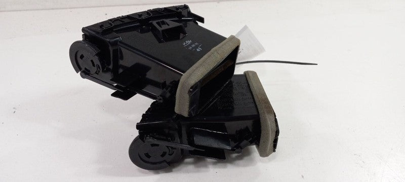 Nissan Versa Dash Air Vent Center Middle 2009 2010 2011 2012