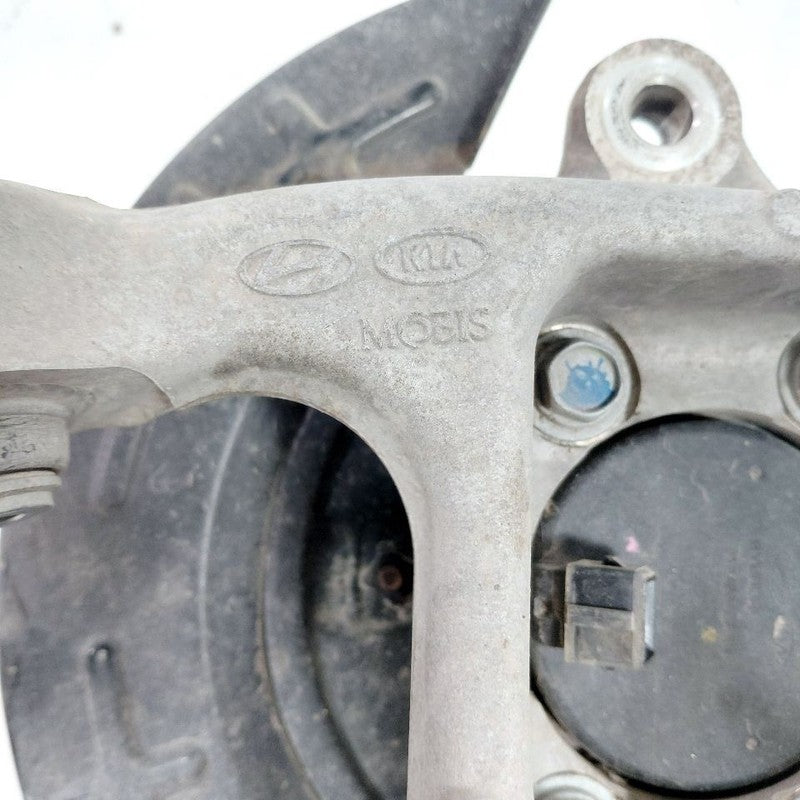 Left Rear Knuckle Stub Bearing Hub 16-20 Kia optima OEM