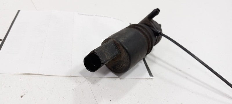 Volkswagen Jetta Windshield Washer Wash Fluid Reservoir Motor Pump Ele