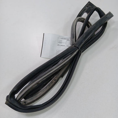 Hyundai Accent On Door Seal Rubber Right Passenger Rear Back 2017 2016 2015 2014