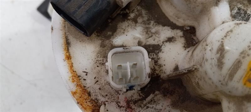 311102V500 Gas Fuel Pump Assembly Tank Mounted Hatchback GT Fits 14-17 ELANTRA 