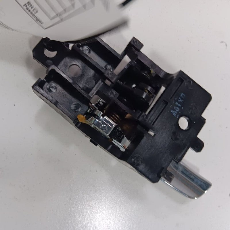 Mitsubishi Outlander Door Handle Right Passenger Front Interior Inside