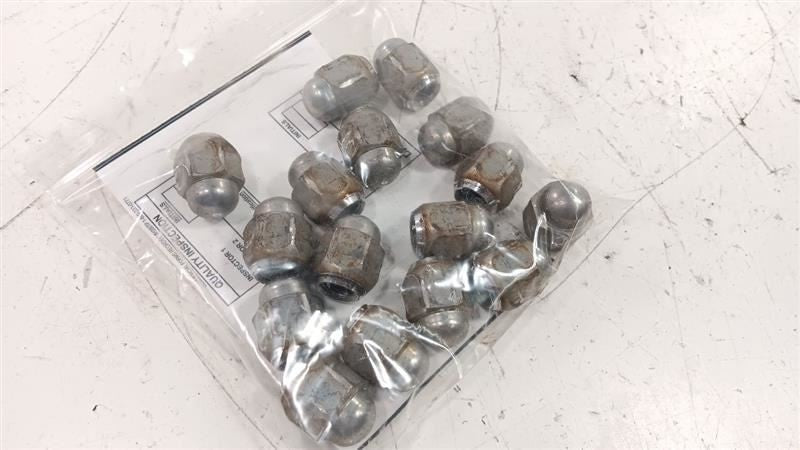Toyota Prius Lug Nut Set    2012 2013 2014 2015 OEM