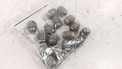 Toyota Prius Lug Nut Set    2012 2013 2014 2015 OEM