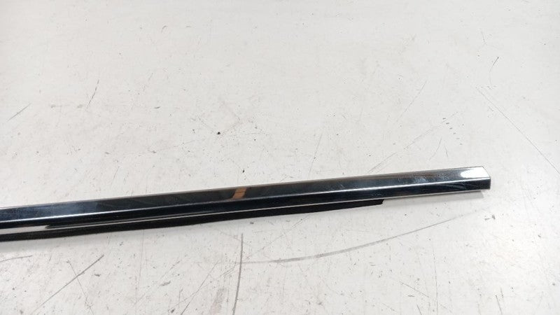 Buick Lacrosse Door Glass Window Weather Strip Trim Front Right Passen