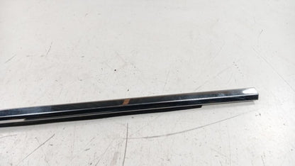 Buick Lacrosse Door Glass Window Weather Strip Trim Front Right Passen