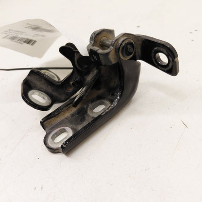 Chevy Trailblazer Door Hinge Set Right Rear Passenger  2023 2022 2021
