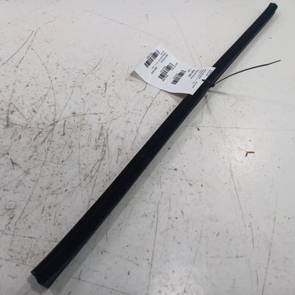 Hyundai Accent Left Front Weather Strip Interior  2012 2013 2014 2015 2016 2017