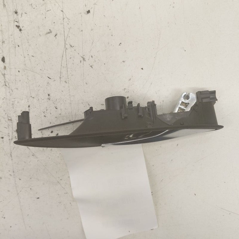 Buick Encore GX Door Handle Right Passenger Rear Interior Inside  2022