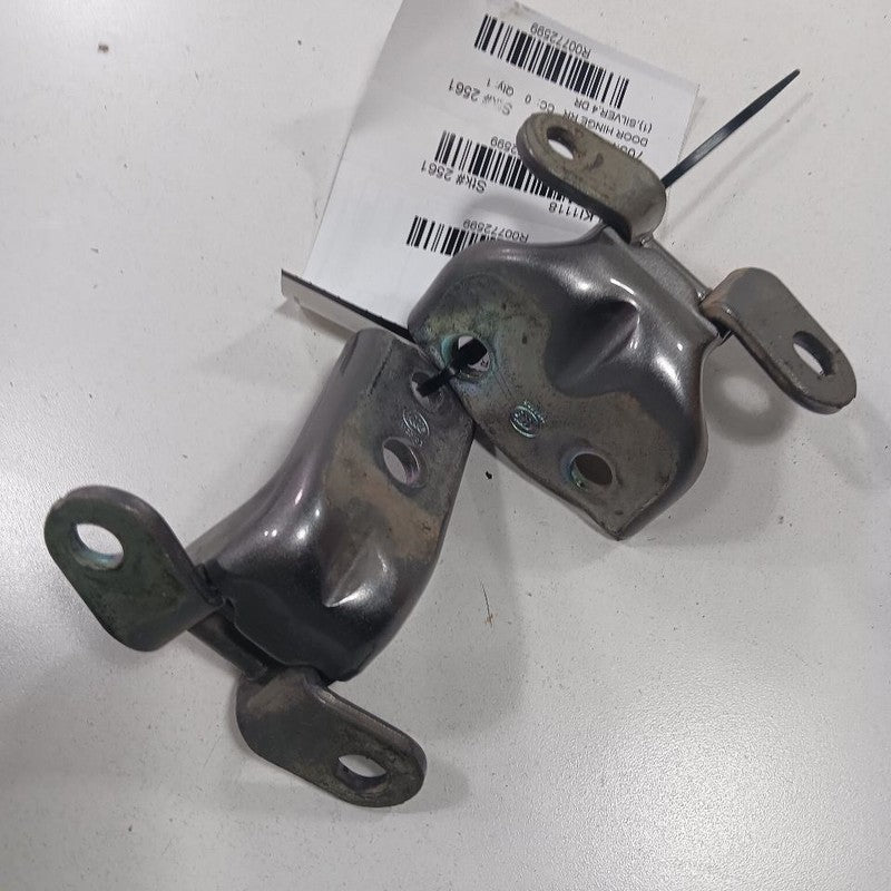 Kia Sorento Door Hinge Set Right Rear Passenger  2018 2017 2016