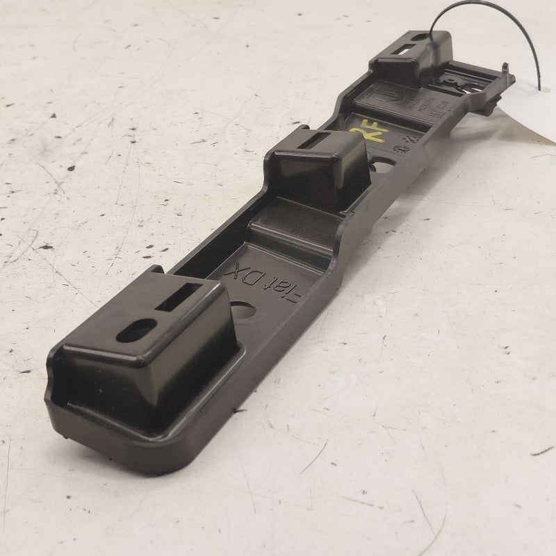 2018 Fiat 500 X Model Passenger Right Front Bumper Mounting Bracket {5