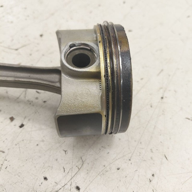 Toyota Prius Single Piston With Connecting Rod   1.8 2022 2021 2020