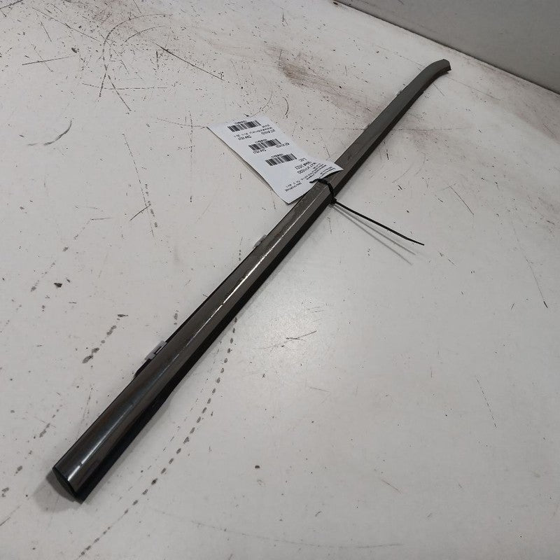 Kia Sportage Door Glass Window Weather Strip Trim Front Left Driver 20