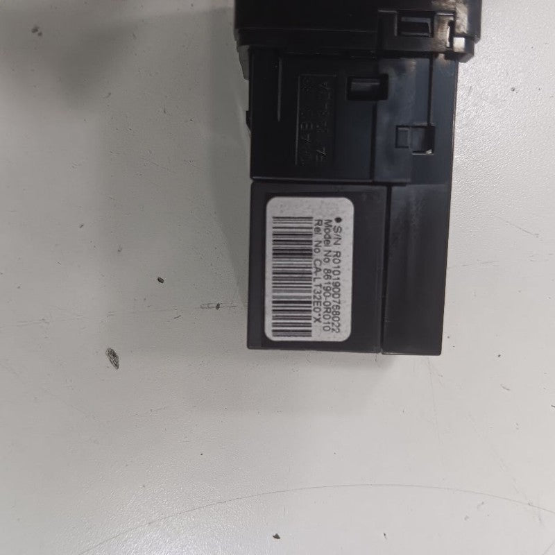 Toyota Corolla USB Plug In Hub Port  2019 2018 2017