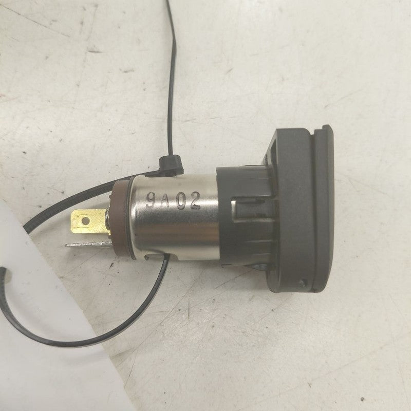 Hyundai Santa Fe 12V Power Port Socket  2019 2020