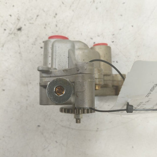 Nissan Versa Engine Oil Pump  1.6 2019 2018 2017 2016