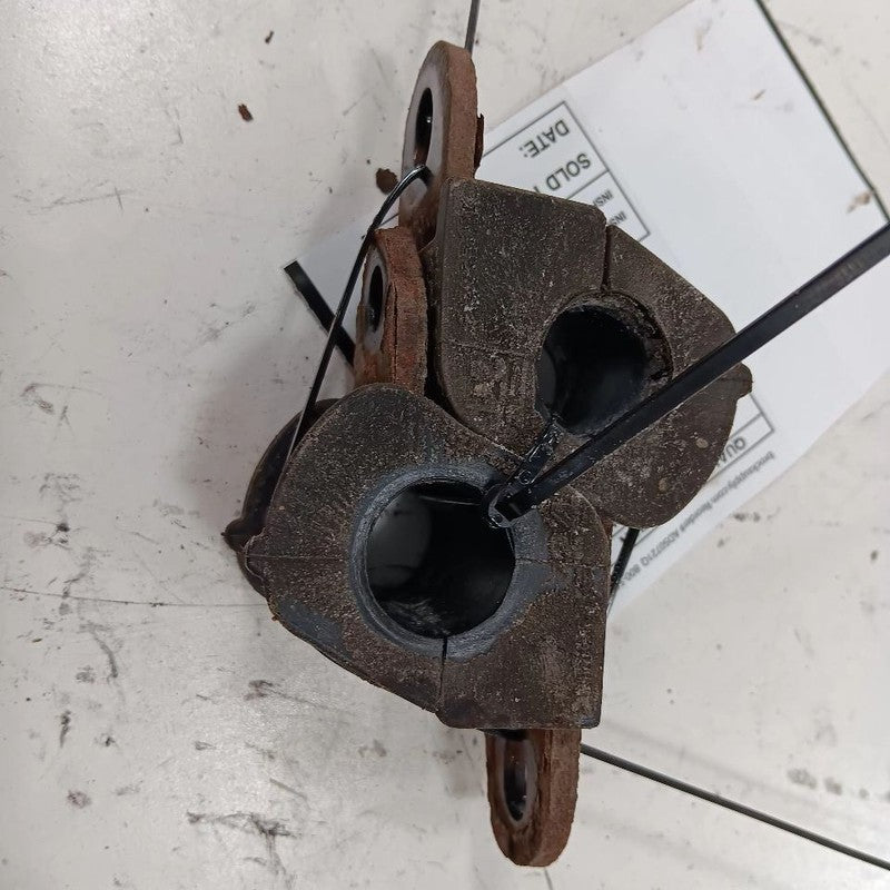 Toyota Prius C Front Sway Bar Bushing Mounting Bracket  2017 2016 2015