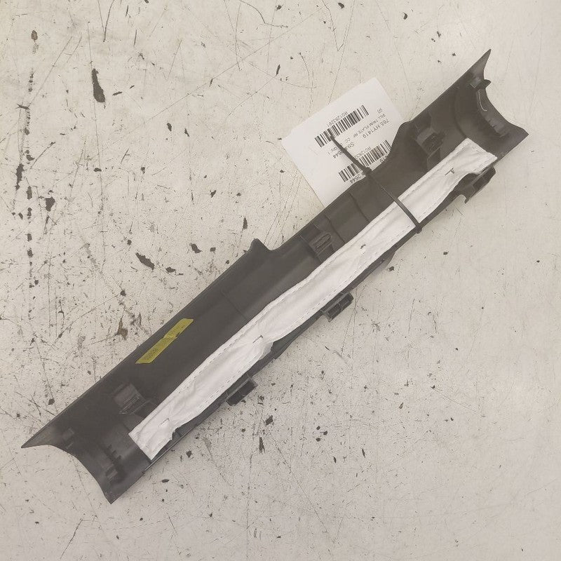 Hyundai Santa Fe Sill Trim Plate Door Jam Threshold Right Passenger Fr