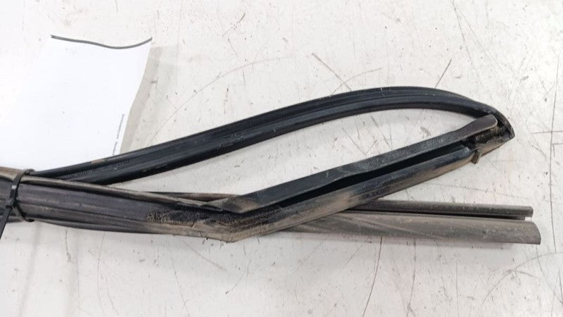 Mazda CX-9 Door Glass Window Seal Rubber Right Passenger Rear Back 201