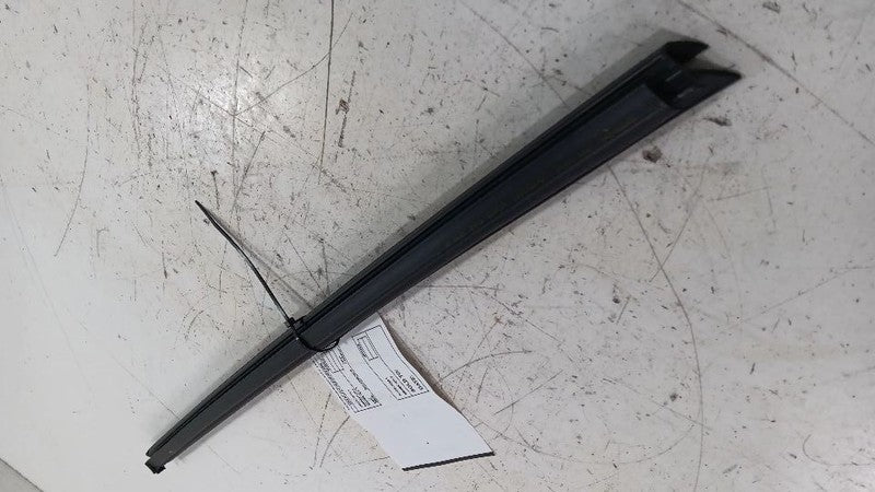 Buick Lacrosse Left Rear Weather Strip Interior  2017 2018 2019