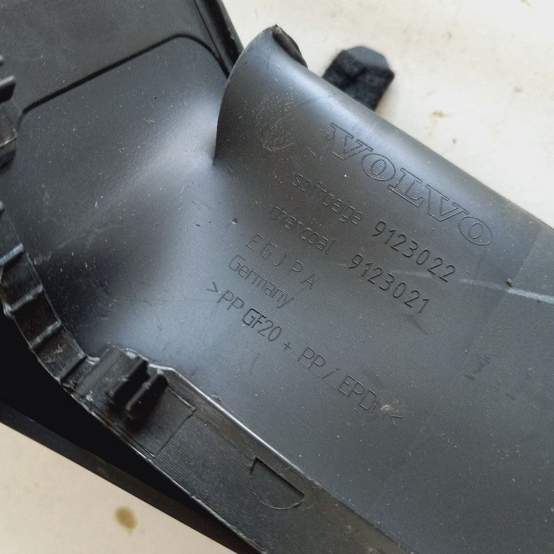 Volvo S60 Steering Wheel Trim {9123021} 2018 2017 2016
