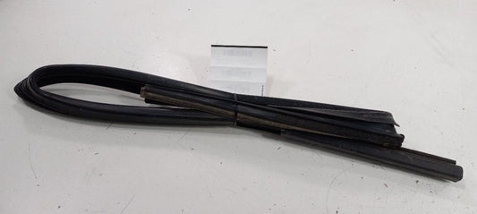 Dodge Avenger Door Glass Window Seal Rubber Right Passenger Rear Back 2014 2013 