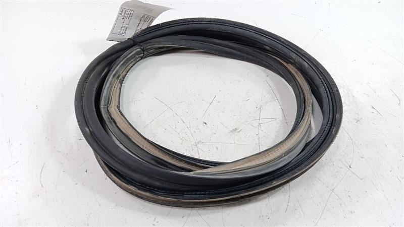 Buick Encore Trunk Lid Hatch Door Rear Back Rubber Seal 2016 2017 2018 2019