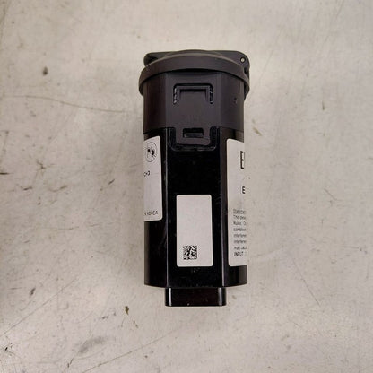 Hyundai Santa Fe USB Charging Port {96125S1500} 2019 2020
