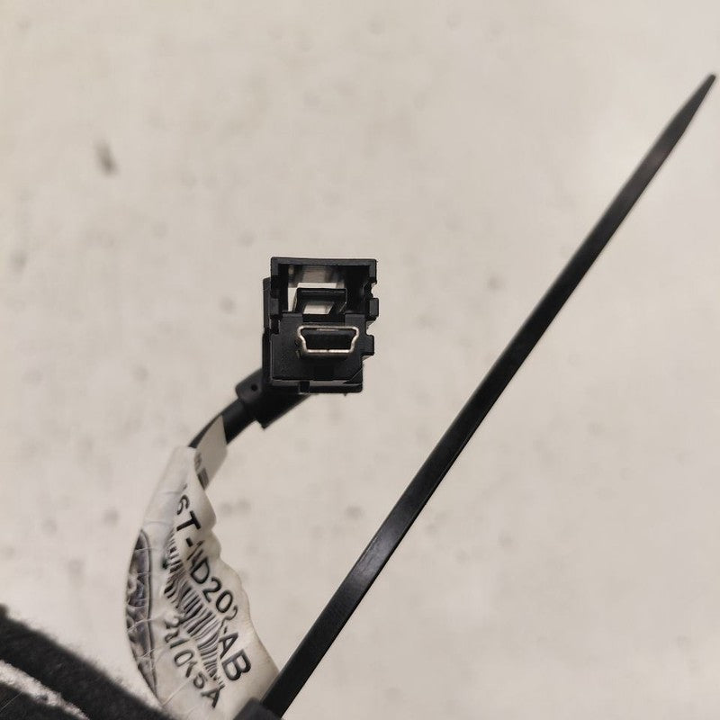 Ford Escape USB Wire Cable {LJ6T14D202AB} 2020 2021 2022