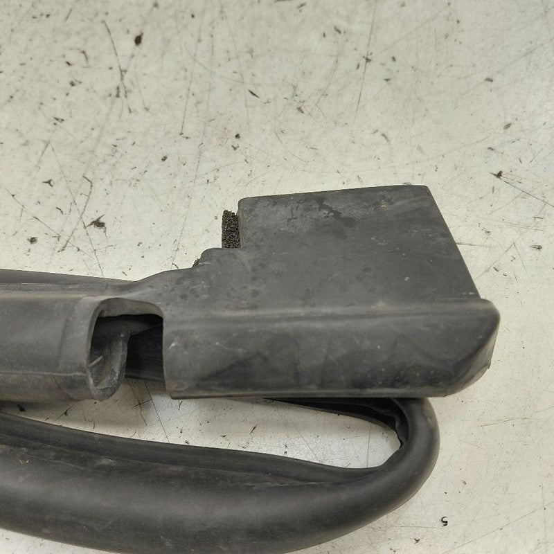 Chevy Trax Cowl Vent Panel Hood Rubber Seal  2022 2021