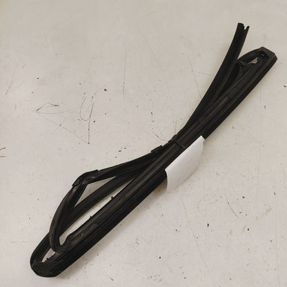 Cadillac XTS Door Glass Window Seal Rubber Right Passenger Rear Back 2