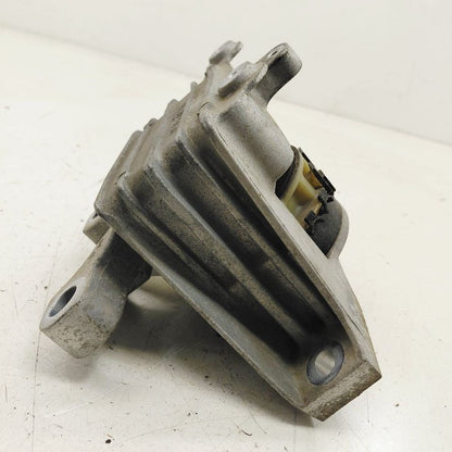 Buick Encore GX Engine Motor Mount Bracket Right Passenger  2020 2021 