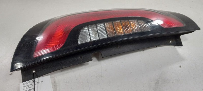 Driver Left Tail Light Model Incandescent Fits 14-19 Kia Soul OEM
