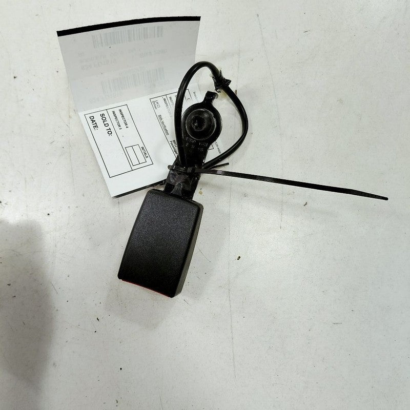 Ford Edge Seat Belt Buckle Latch Left Driver Rear Back  2019 2020 2021