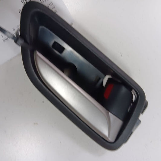 Toyota Yaris Door Handle Right Passenger Front Interior Inside  2020 2